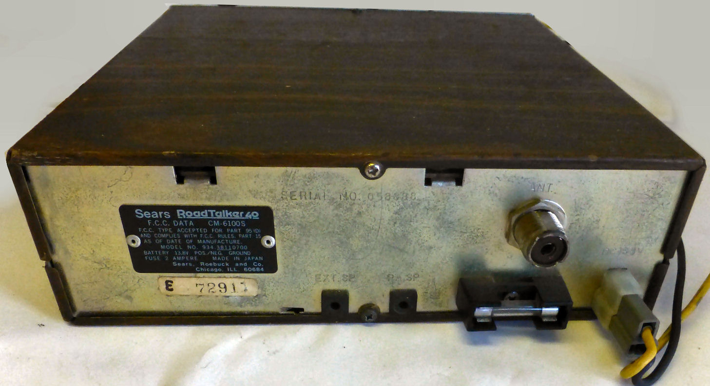 RadioPics Database - CB Radio - Sears RoadTalker 40 (38011) (934.38110700)